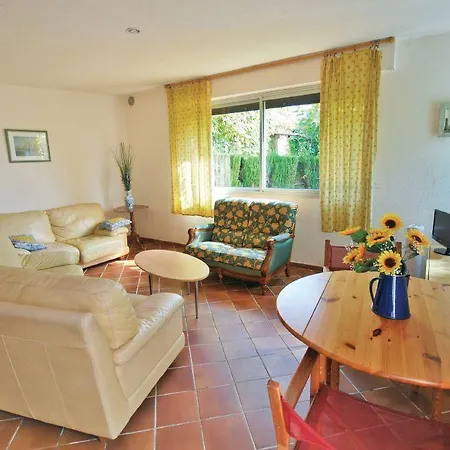 Les Petugons Appartement *